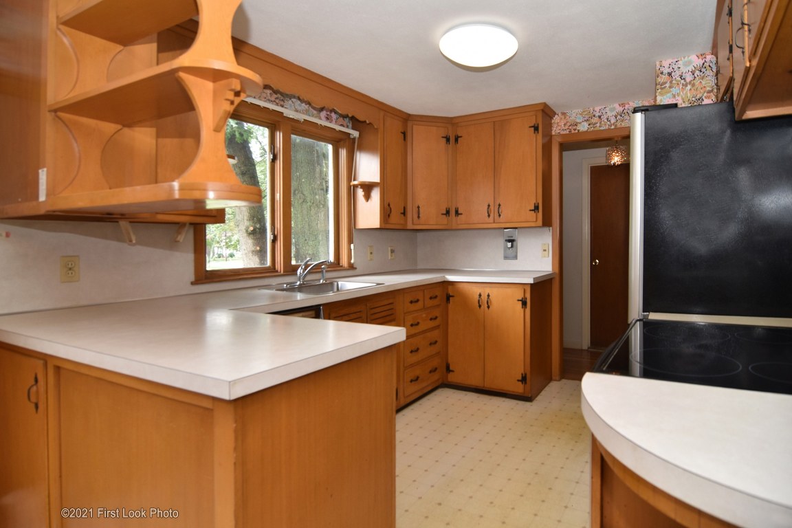 37 Cushing Road Warwick, RI 02888 - Photo 4 of 29