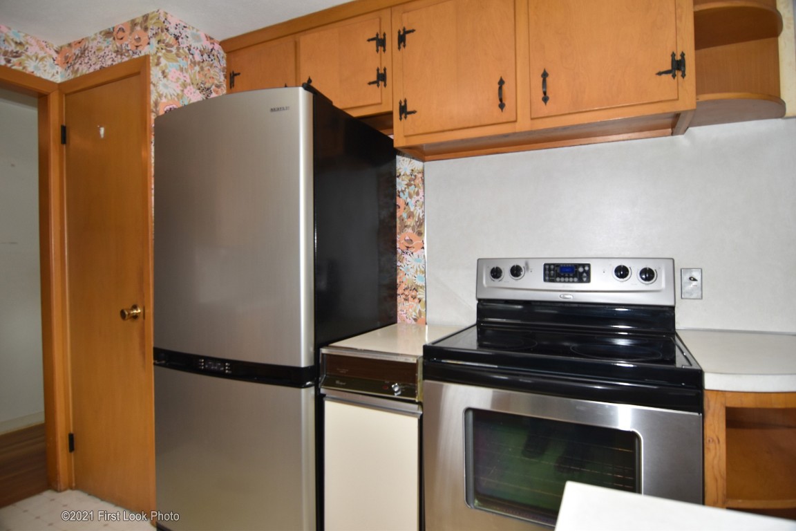 37 Cushing Road Warwick, RI 02888 - Photo 6 of 29