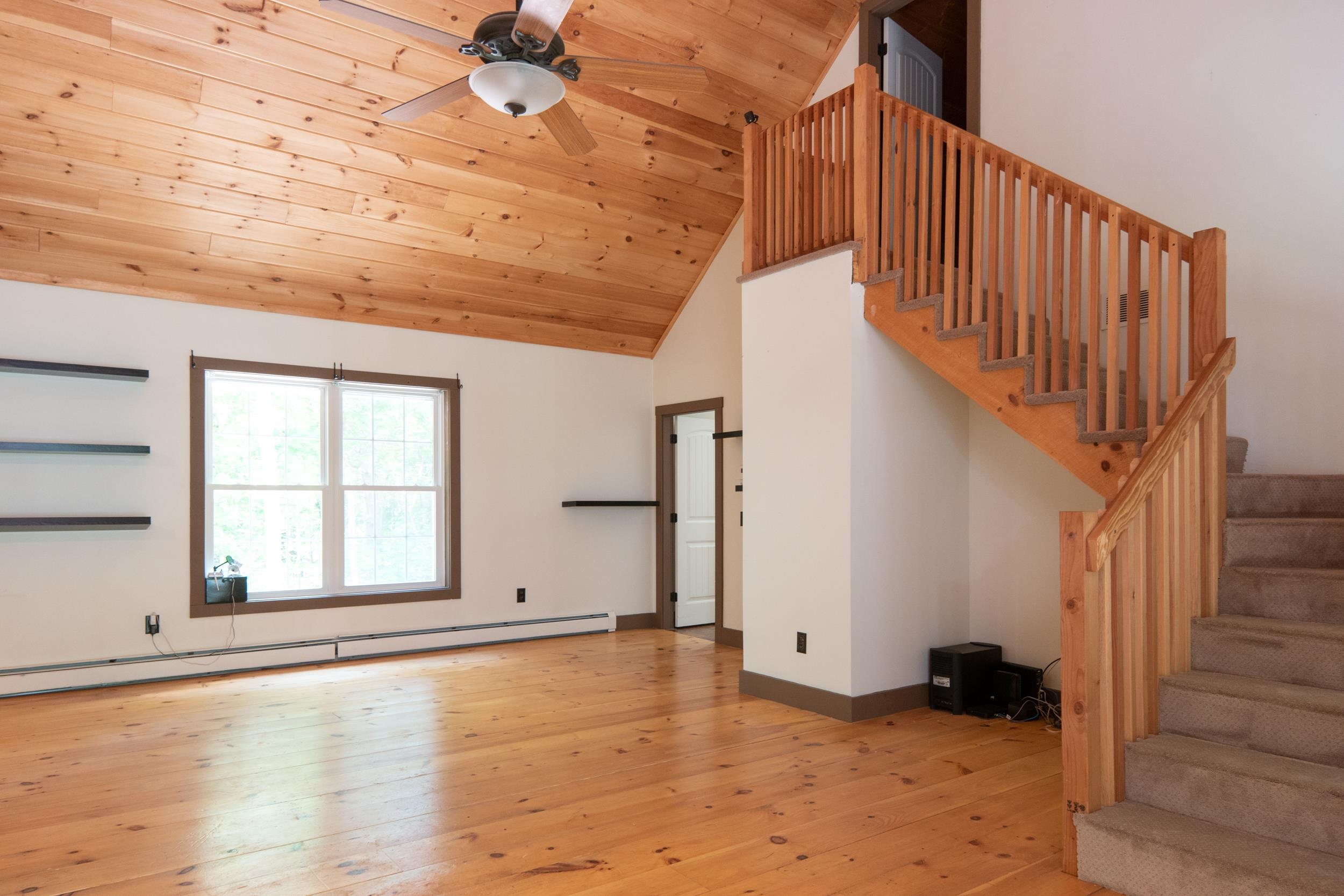 51 Cross Road Sandown, NH 03873 - Photo 16 of 36