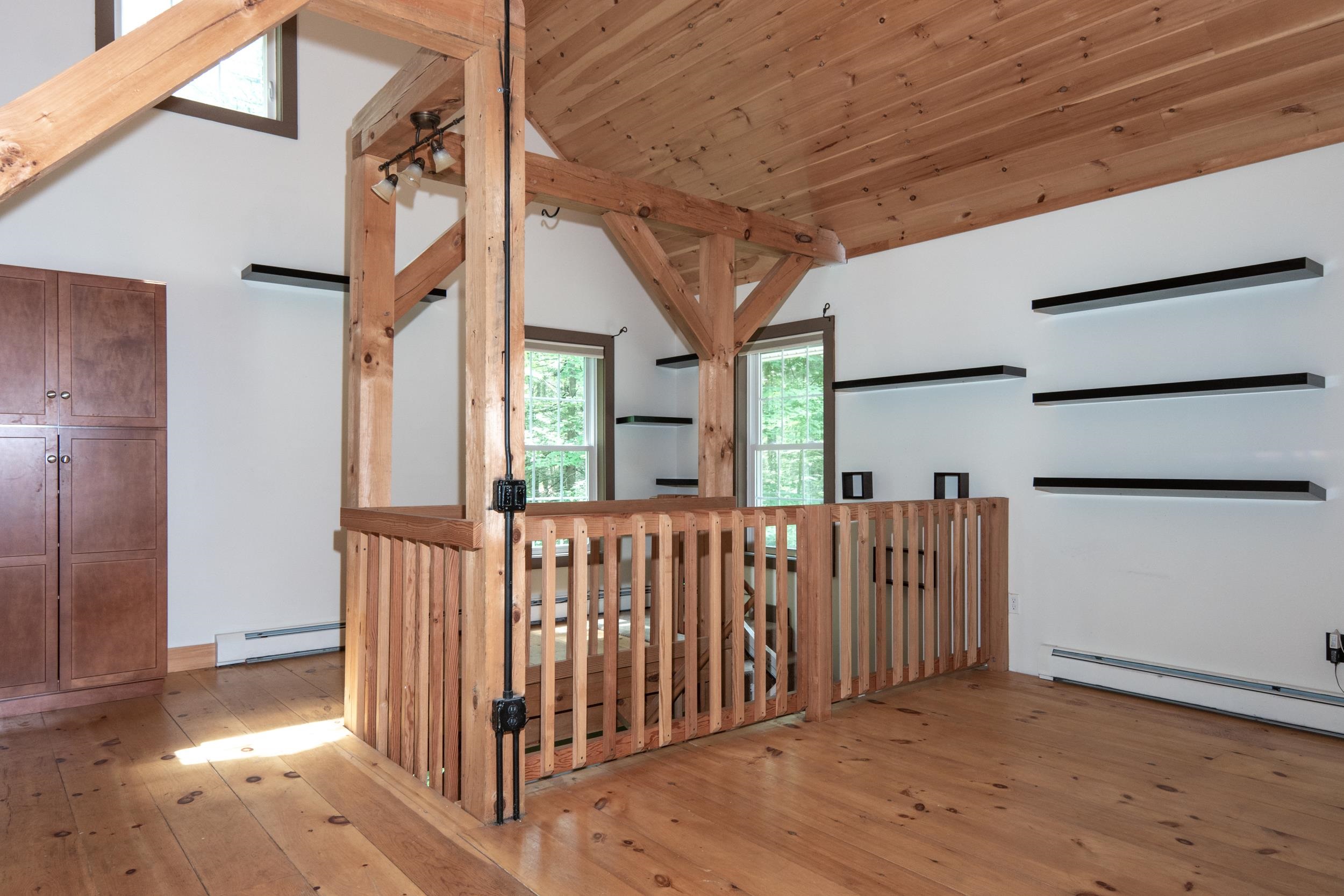 51 Cross Road Sandown, NH 03873 - Photo 4 of 36