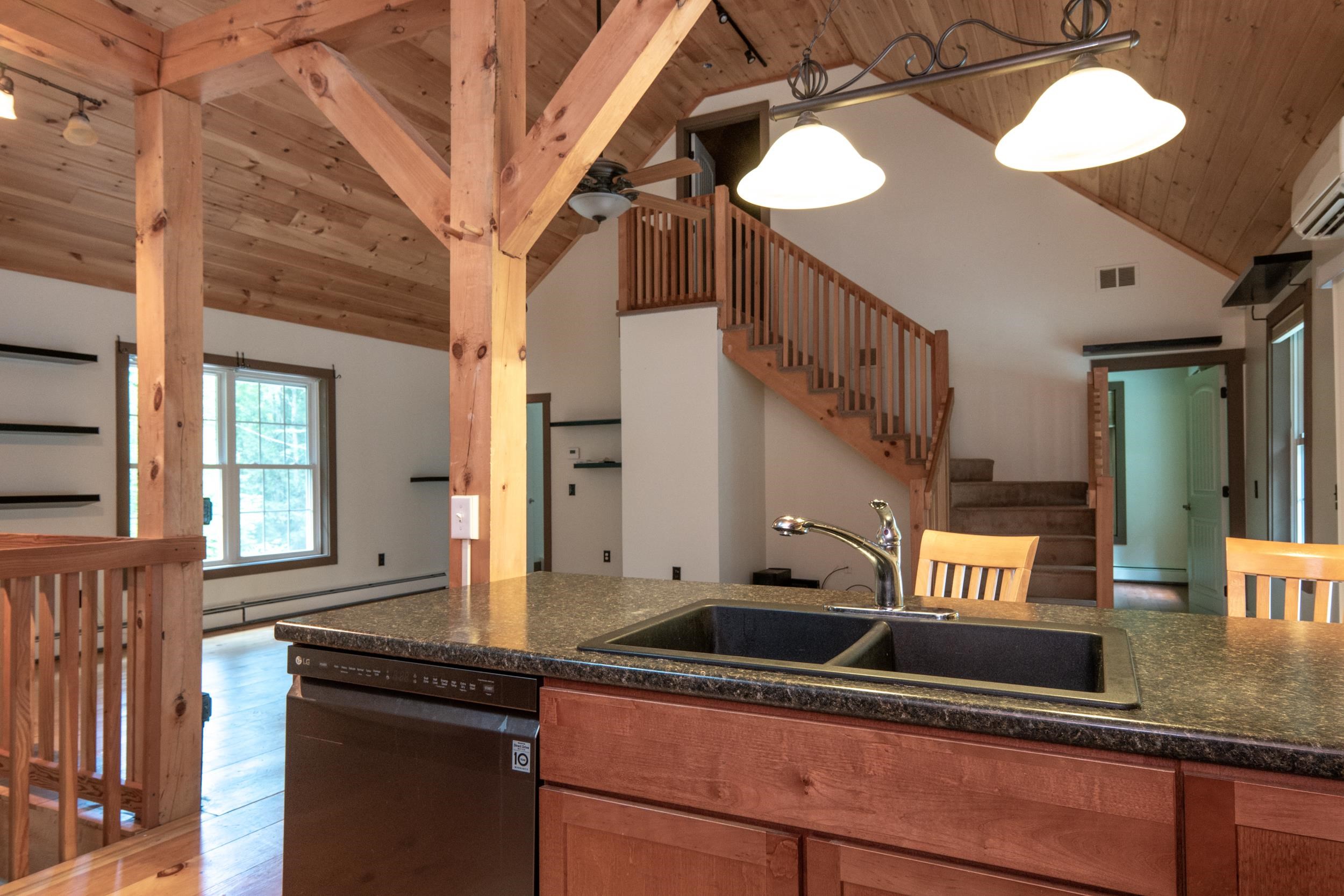 51 Cross Road Sandown, NH 03873 - Photo 6 of 36