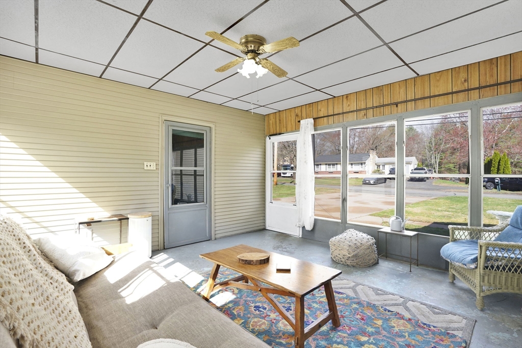 150 City View Road Westfield, MA 01085 - Photo 4 of 32