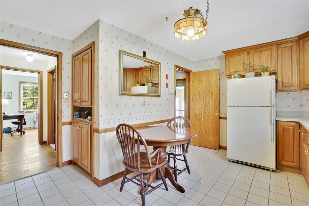 150 City View Road Westfield, MA 01085 - Photo 7 of 32