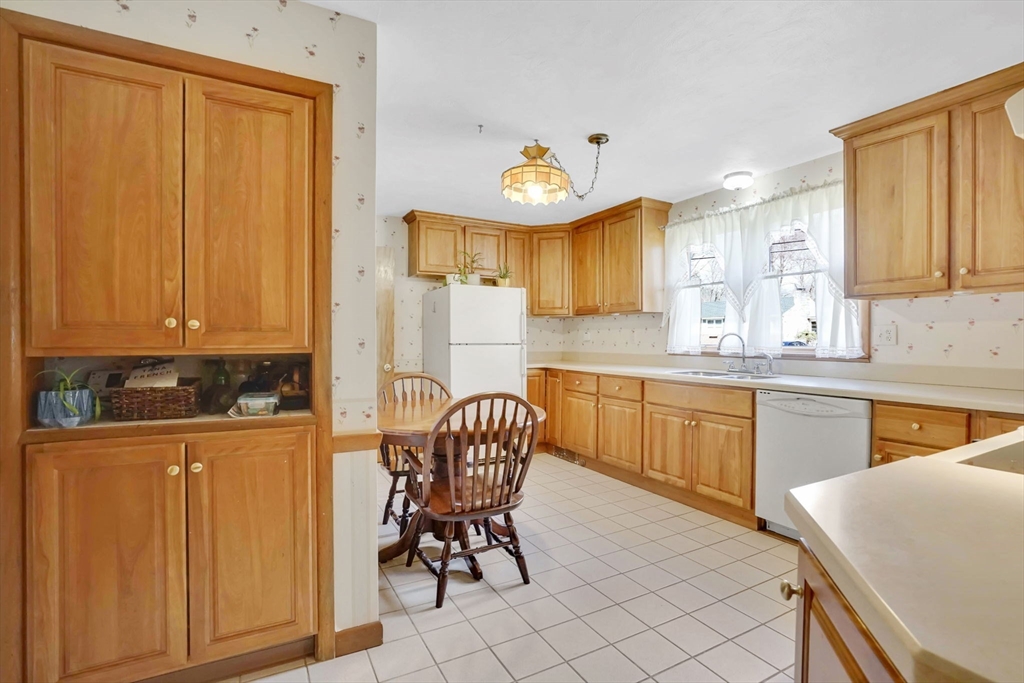 150 City View Road Westfield, MA 01085 - Photo 10 of 32