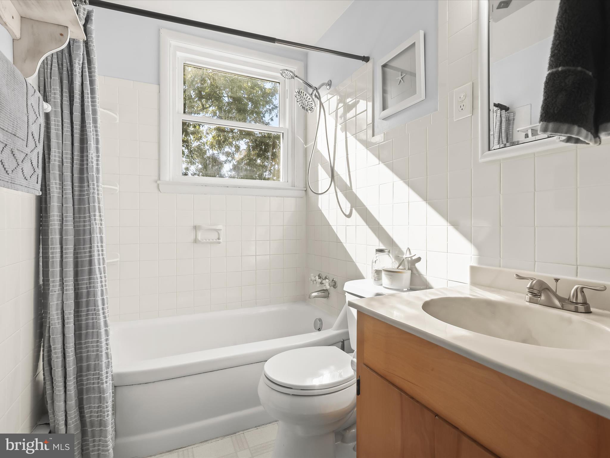 7718 Carter Road Sykesville, MD 21784 - Photo 15 of 39 Full Bath