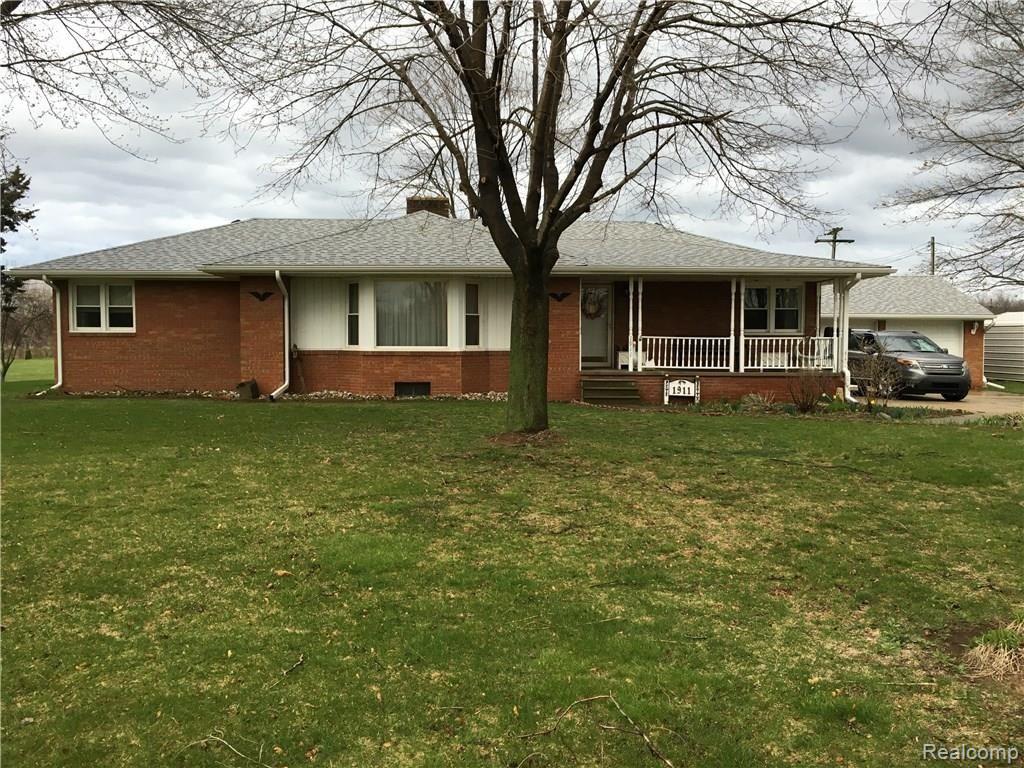 1911 West Lloyd Road Dundee, MI 48131 - Photo 2 of 15 IMG_1388.JPG