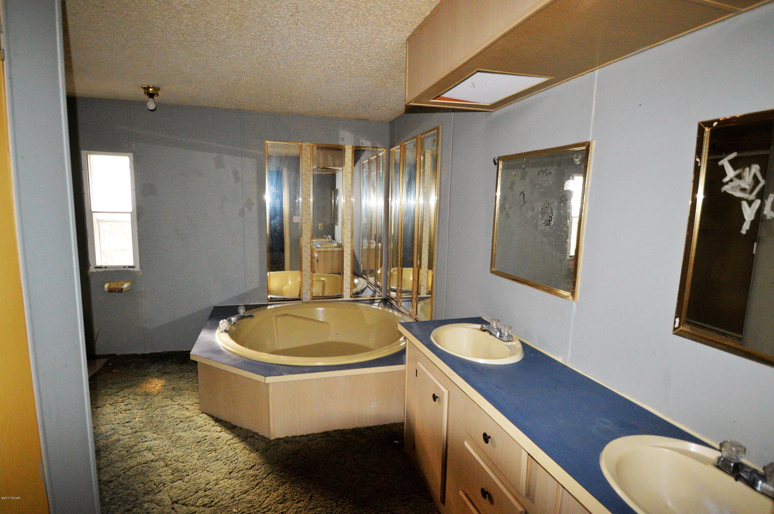 1962 Porter Road Cottondale, FL 32431 - Photo 16 of 17