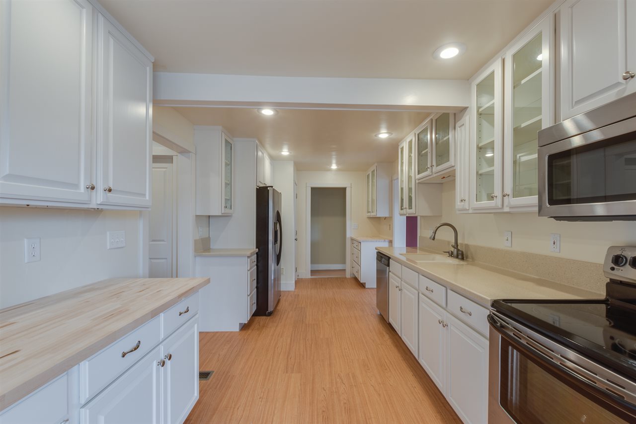 42515 North Boundary Road Elk, WA 99009 - Photo 10 of 20