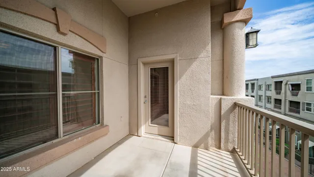 $310,000 | 5450 East Deer Valley Drive, Unit 4019, Phoenix, AZ 85054