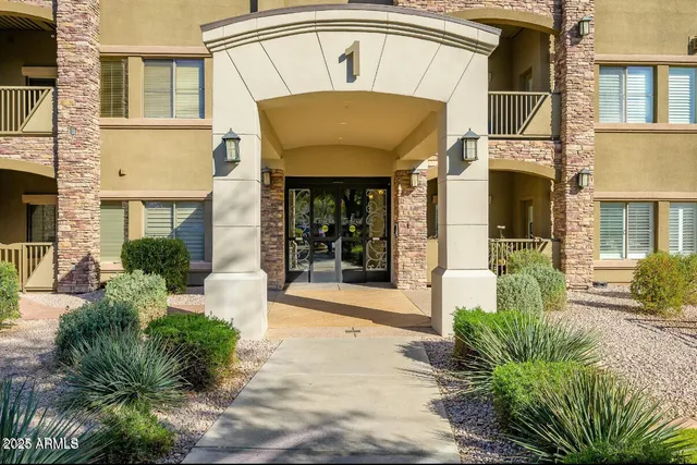 $310,000 | 5450 East Deer Valley Drive, Unit 4019, Phoenix, AZ 85054