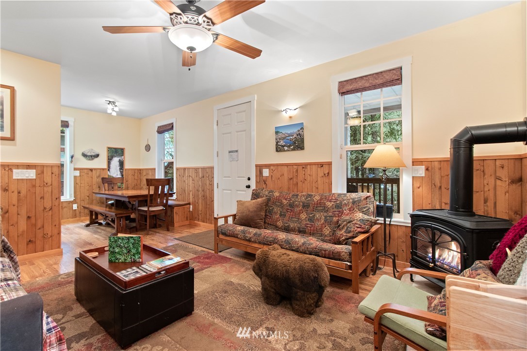 21008 Pinnacle Road Glacier, WA 98244 - Photo 4 of 24 Gallery Image 4