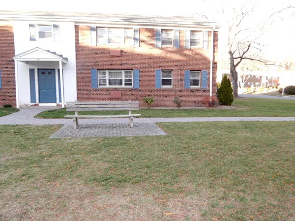 $1,800 | 14 Colonial Drive, Unit A, Rocky Hill, CT 06067