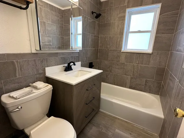 $1,800 | 14 Colonial Drive, Unit A, Rocky Hill, CT 06067