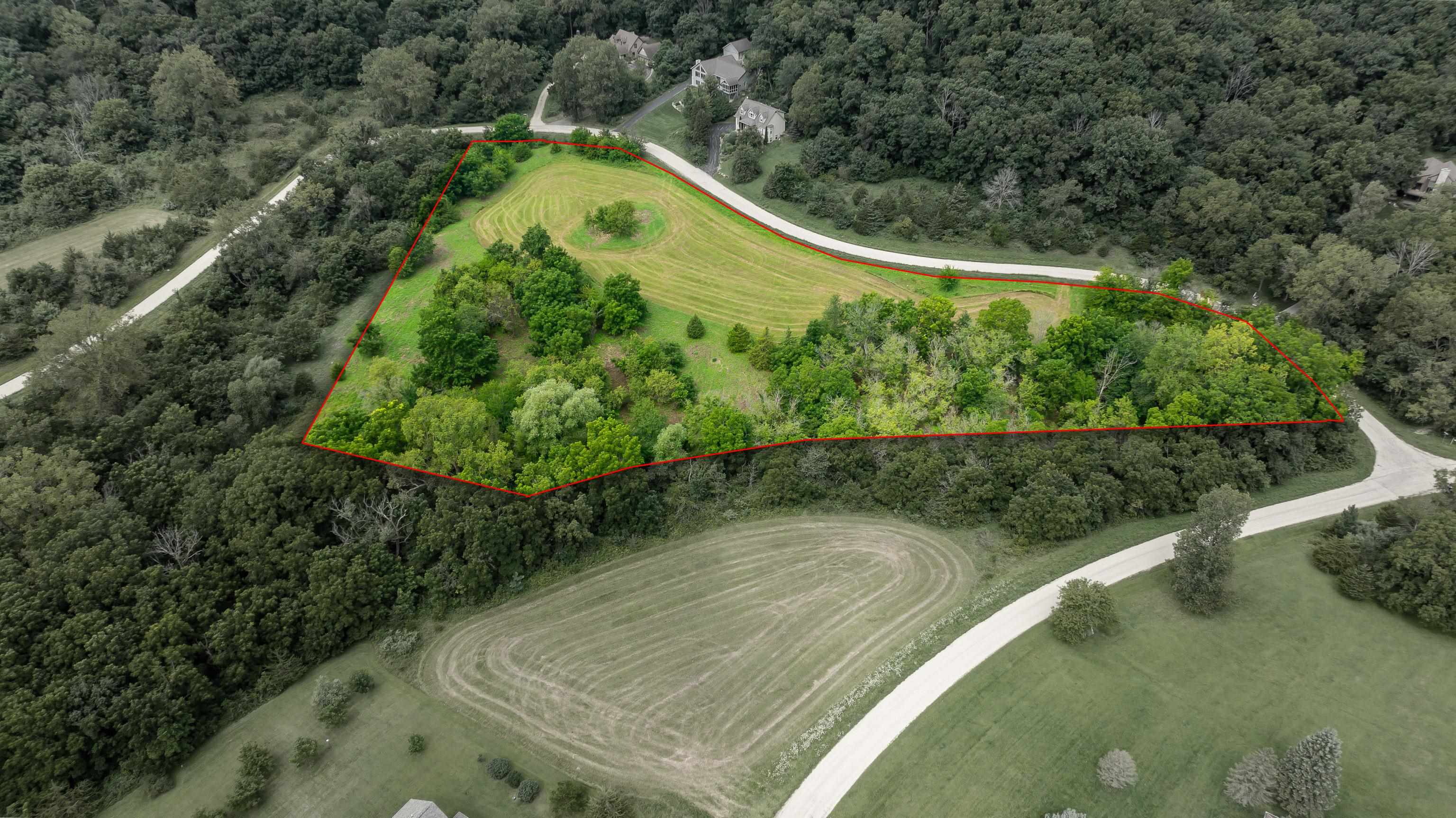 40 Heatherdowns Lane Galena, IL 61036 - Photo 10 of 13 a view of a backyard