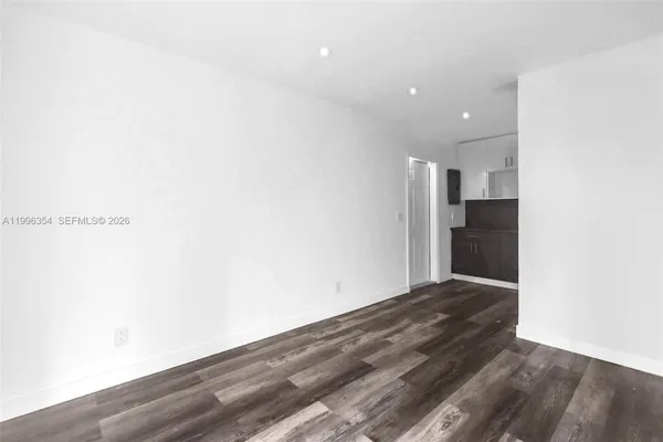 $1,200 | 6640 Evergreen Drive, Unit EFFICIENCY, Miramar, FL 33023