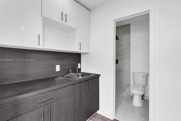 $1,200 | 6640 Evergreen Drive, Unit EFFICIENCY, Miramar, FL 33023