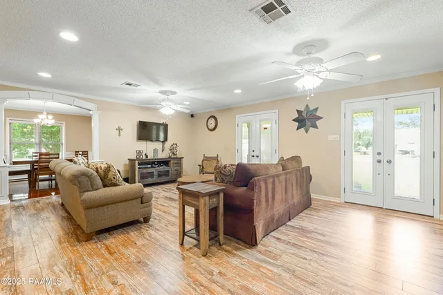 $199,999 | 14337 St Elmo Road, Erath, LA 70533