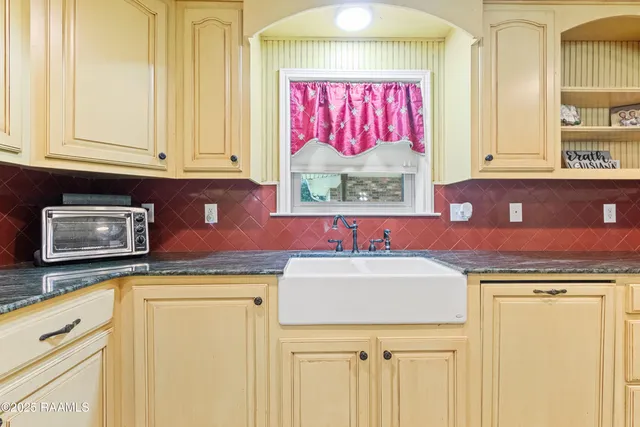 $199,999 | 14337 St Elmo Road, Erath, LA 70533