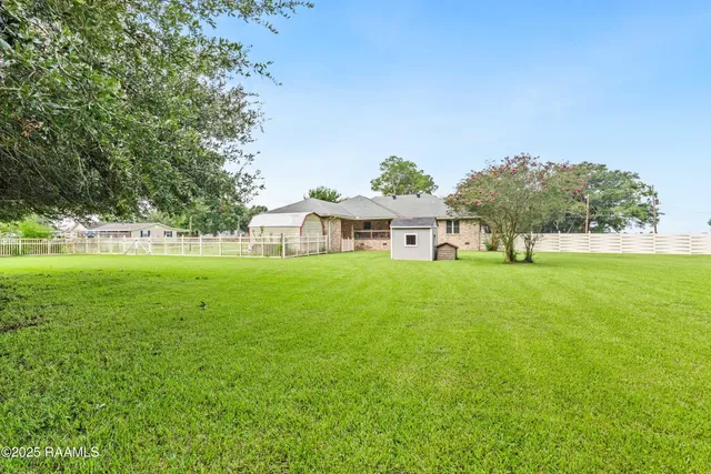 $199,999 | 14337 St Elmo Road, Erath, LA 70533