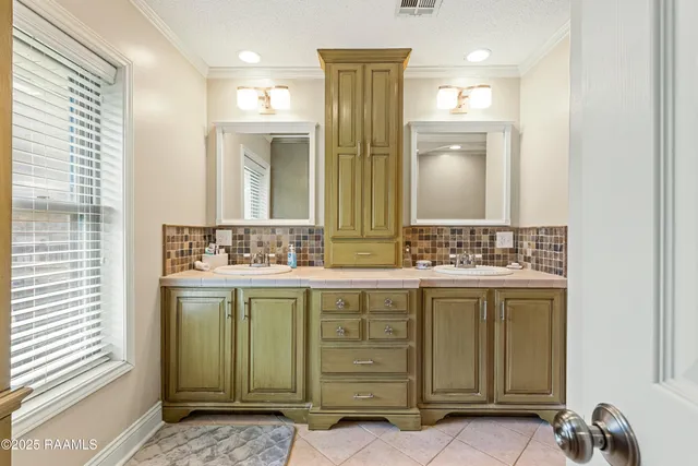 $199,999 | 14337 St Elmo Road, Erath, LA 70533