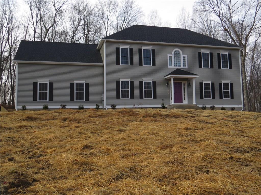 Classic New England Colonial, with center hall and Palladian window