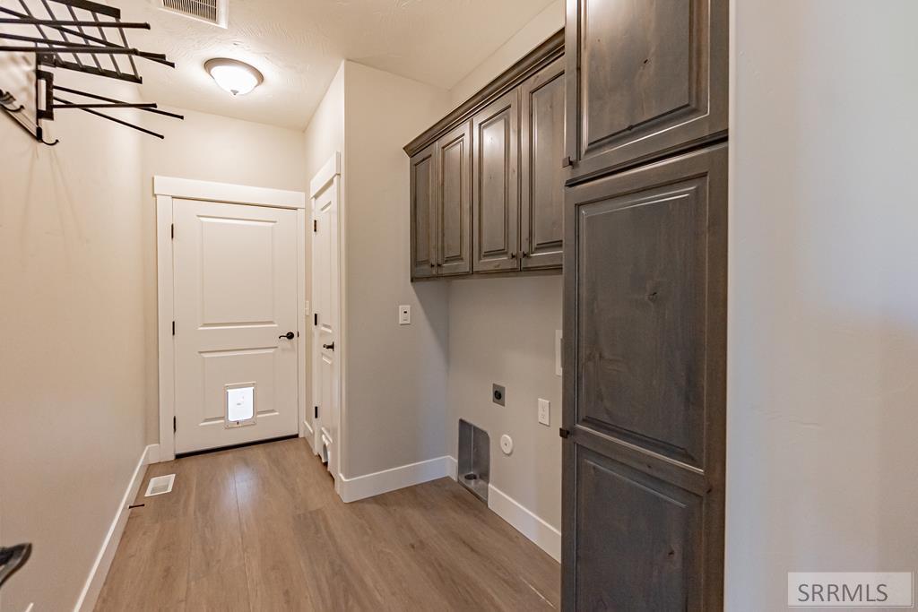 3184 Chartwell Garden Ammon, ID 83406 - Photo 15 of 53