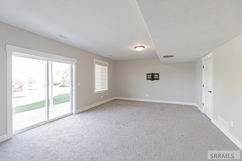 3184 Chartwell Garden Ammon, ID 83406 - Photo 35 of 53