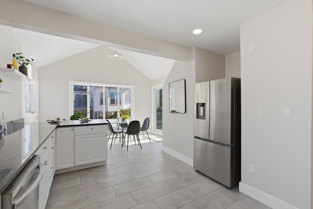 15 South Fairview Street, Unit 3 Boston, MA 02131 - Photo 7 of 42