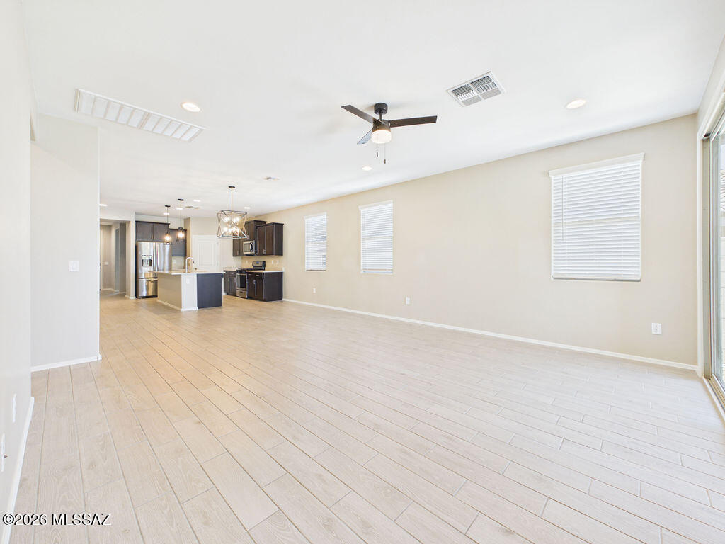 14043 East Golden Oaks Road Vail, AZ 85641 - Photo 12 of 30 CAM06457G6-PR0058-STILL023