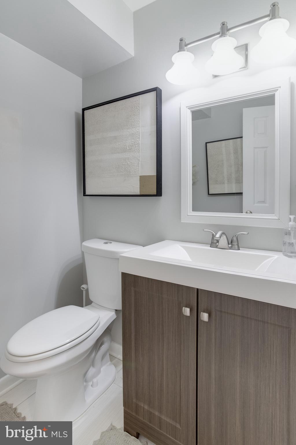 11457 Appledowre Way, Unit 2 Germantown, MD 20876 - Photo 16 of 35 Main level powder room