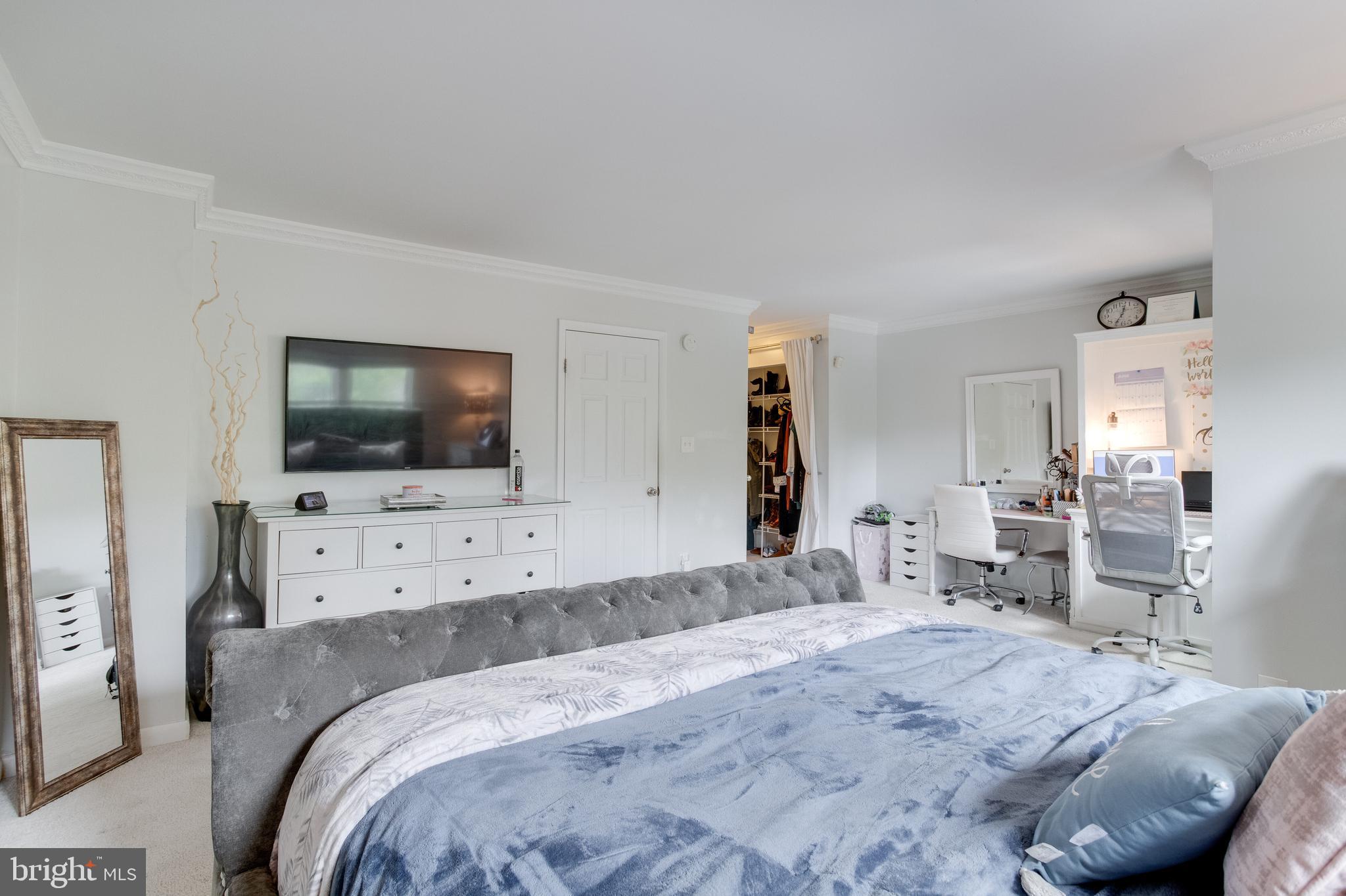 11457 Appledowre Way, Unit 2 Germantown, MD 20876 - Photo 30 of 35 HUGE 3nd level Owners suite