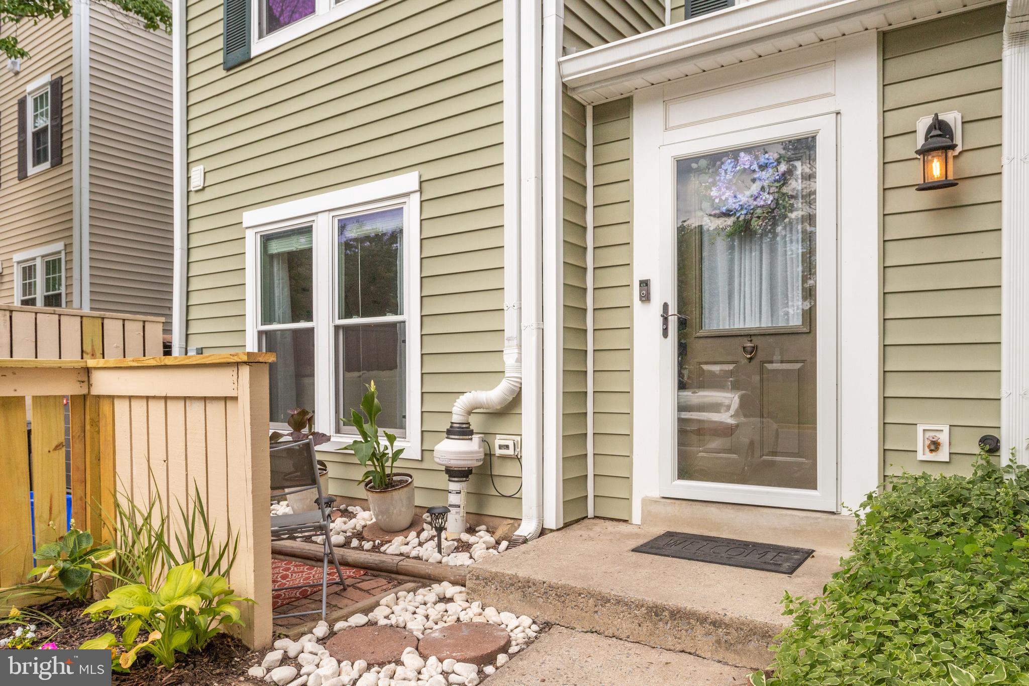 11457 Appledowre Way, Unit 2 Germantown, MD 20876 - Photo 4 of 35