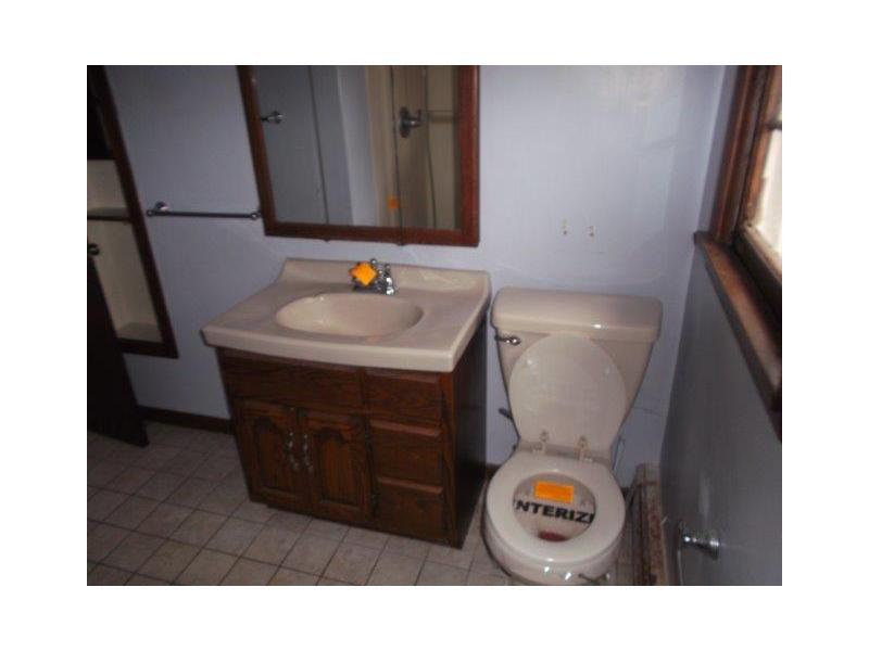3556 Ellwood Road New Castle, PA 16101 - Photo 12 of 25 Full Bath.