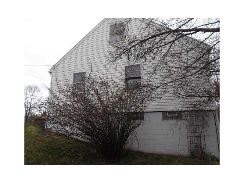 3556 Ellwood Road New Castle, PA 16101 - Photo 3 of 25 Exterior Front.