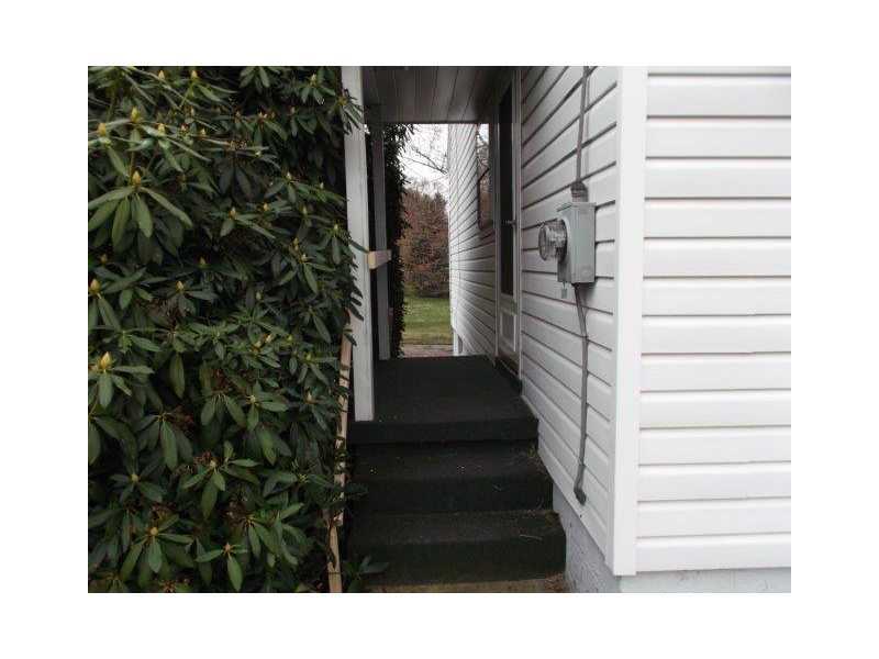 3556 Ellwood Road New Castle, PA 16101 - Photo 5 of 25 Other. side porch