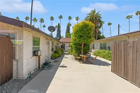 $799,900 | 480 West 18th Street, San Bernardino, CA 92405