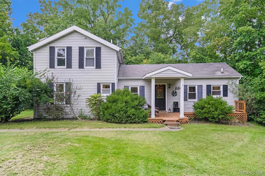 226 Emily Street Flushing, MI 48433 - Photo 1 of 20