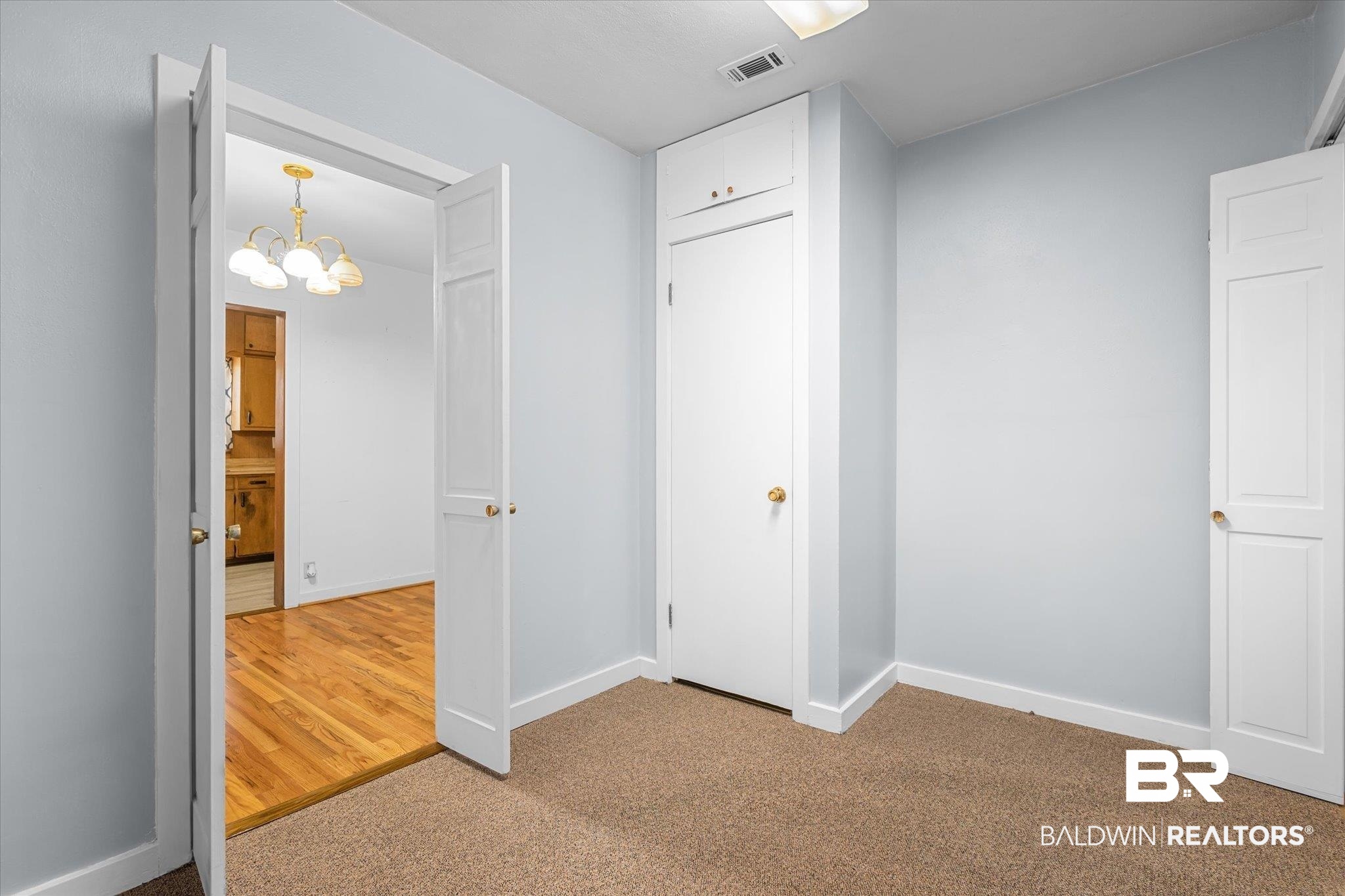 104 Paris Avenue Mobile, AL 36606 - Photo 11 of 20