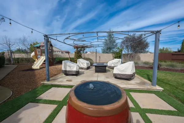 $915,000 | 3205 Lexington Avenue, Clovis, CA 93619