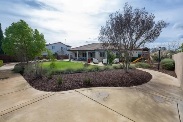 $915,000 | 3205 Lexington Avenue, Clovis, CA 93619