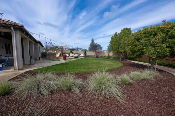 $915,000 | 3205 Lexington Avenue, Clovis, CA 93619