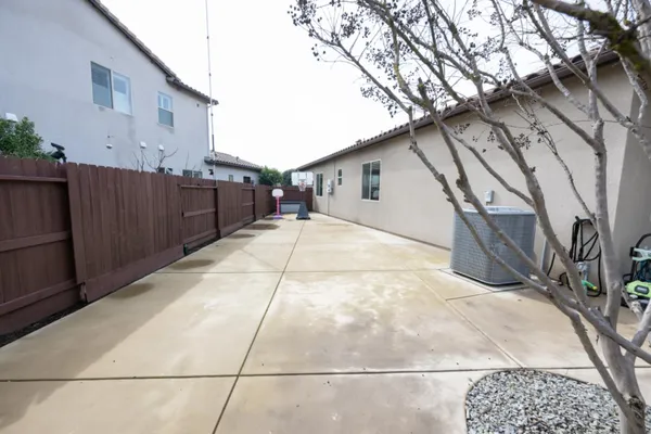 $915,000 | 3205 Lexington Avenue, Clovis, CA 93619