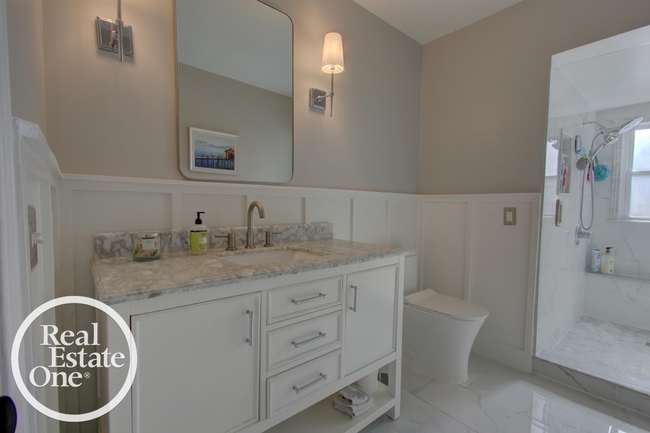 212 Moross Road Grosse Pointe Farms, MI 48236 - Photo 20 of 47
