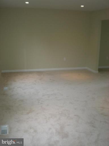 6710 Cherryfield Road Fort Washington, MD 20744 - Photo 8 of 14 Living Room