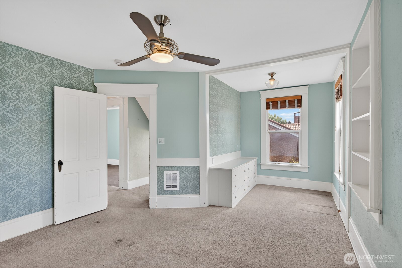 1825 Rucker Avenue Everett, WA 98201 - Photo 21 of 40