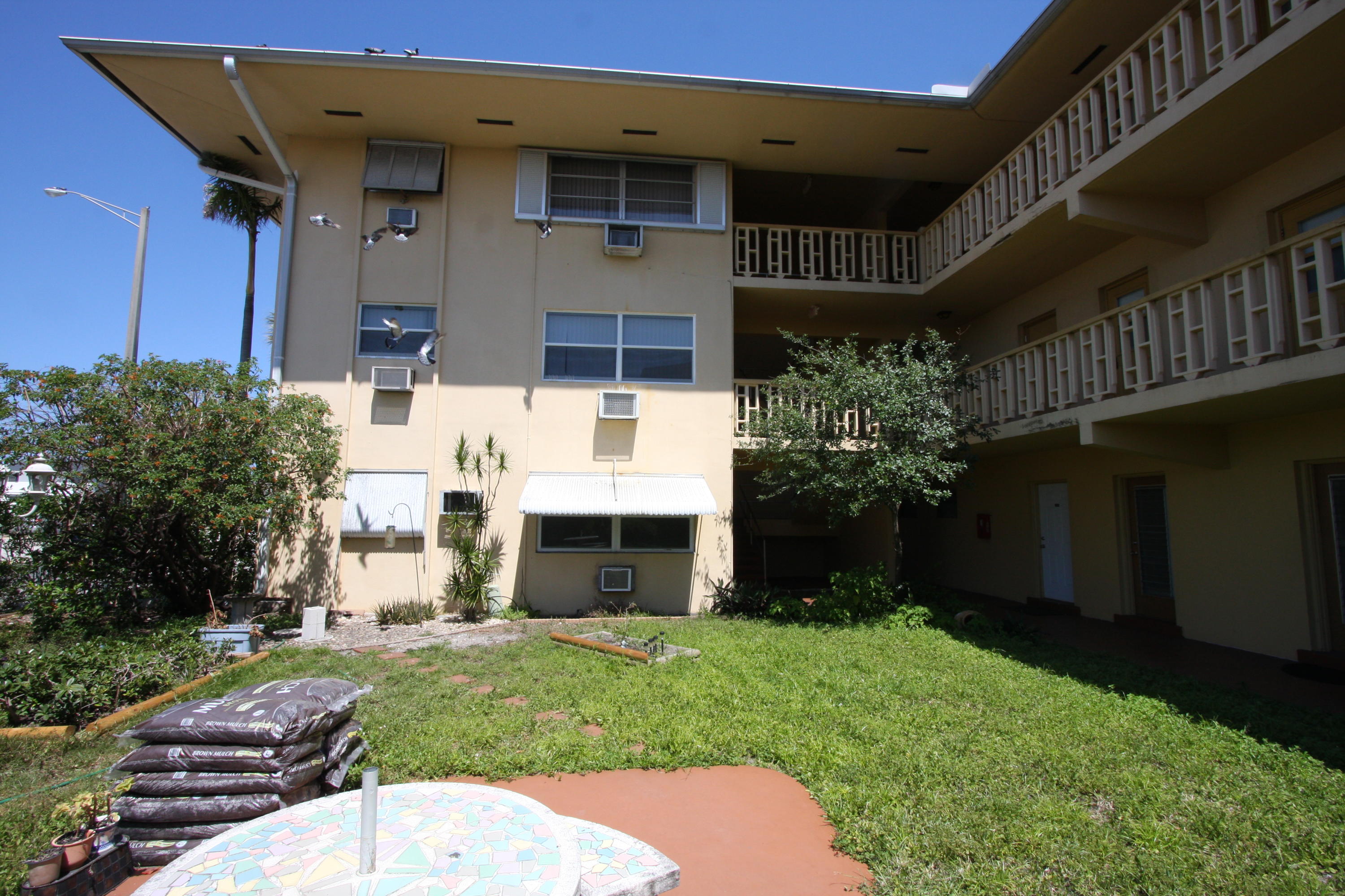 1050 East Sample Road, Unit 101 Pompano Beach, FL 33064 - Photo 25 of 27 IMG_3434