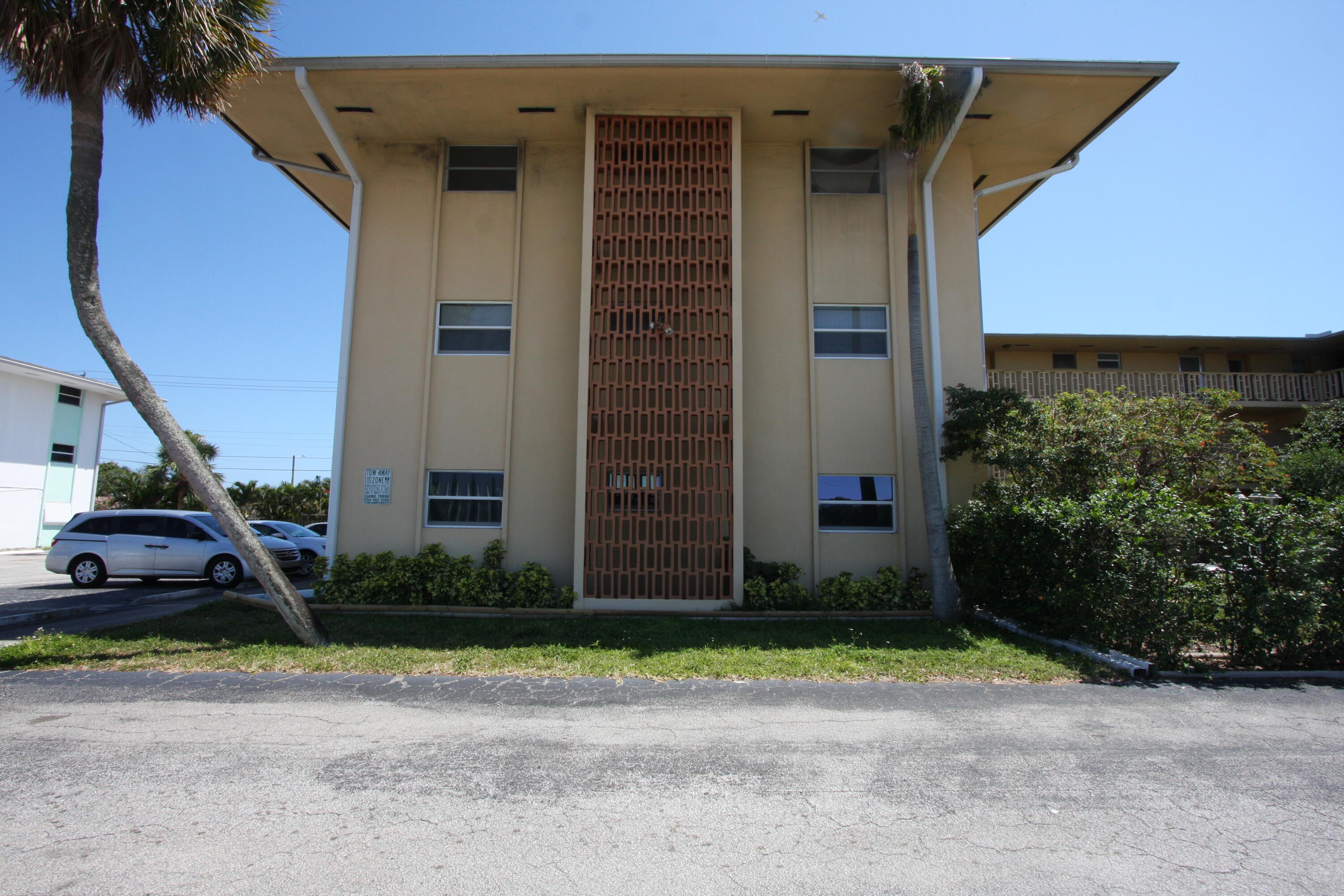 1050 East Sample Road, Unit 101 Pompano Beach, FL 33064 - Photo 27 of 27 IMG_3439