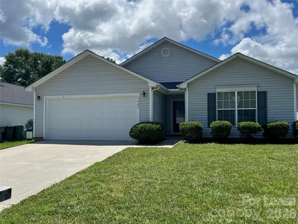 $1,800 | 3043 Willamette Valley Drive, Charlotte, NC 28215