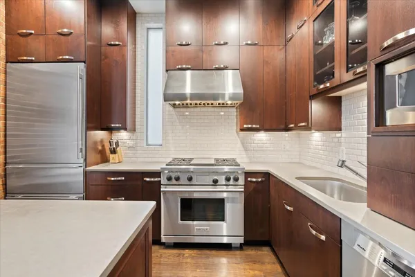 $1,699,500 | 1121 West Drummond Place, Chicago, IL 60614