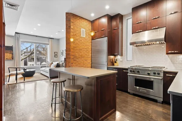 $1,699,500 | 1121 West Drummond Place, Chicago, IL 60614